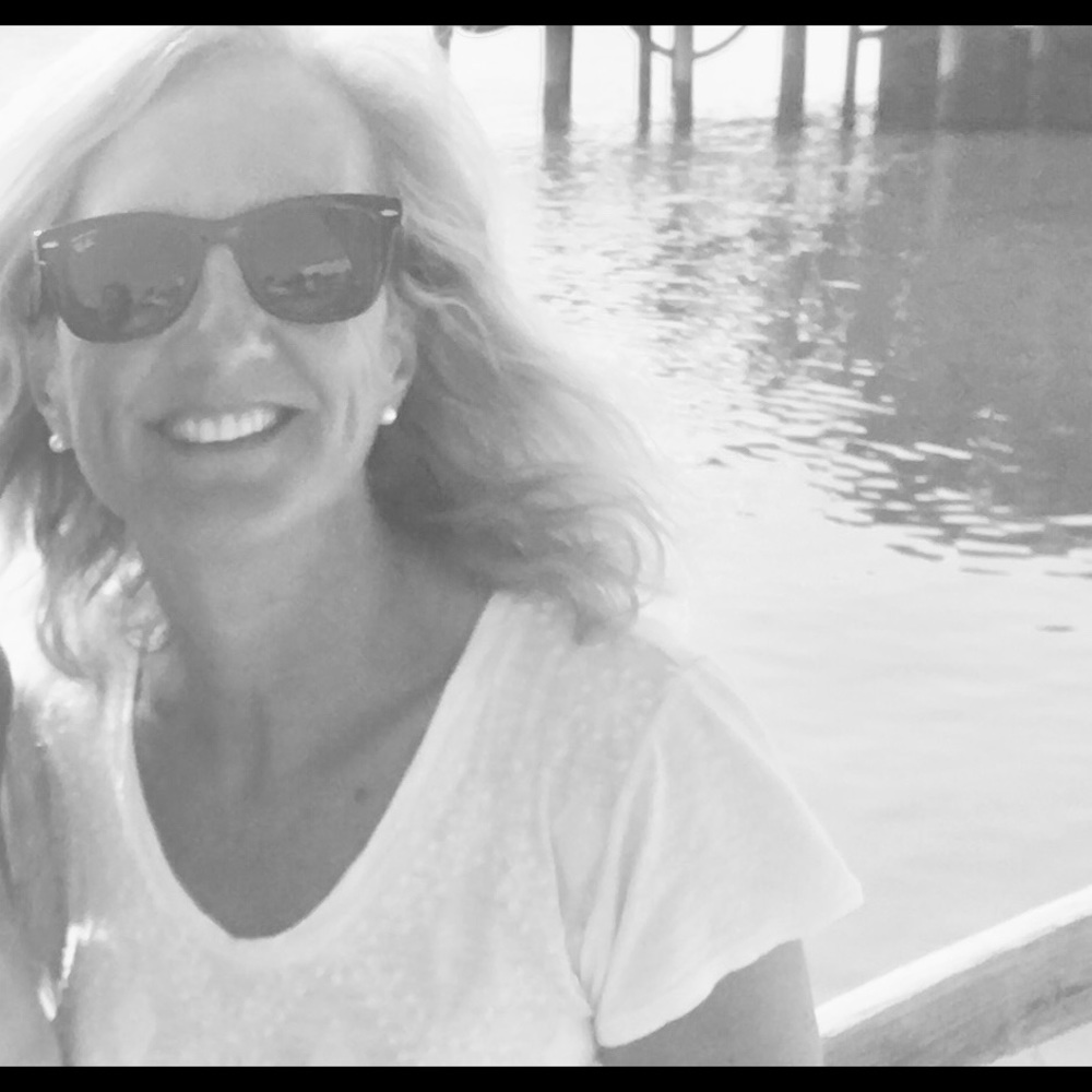 Meet your Posher, Sharon